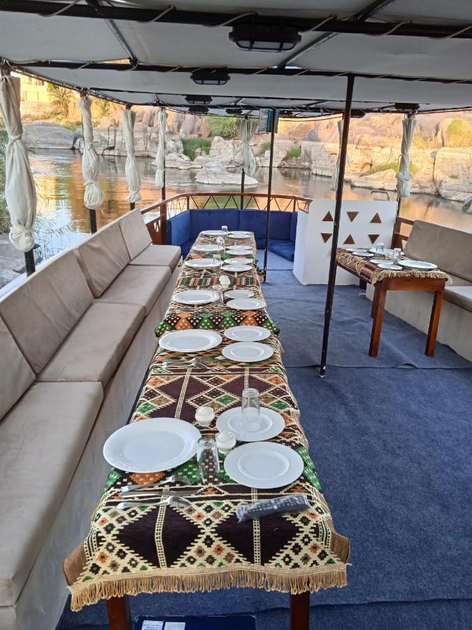 Houseboat Hotel And Nile Cruises Zainoba Aswan Eksteriør billede